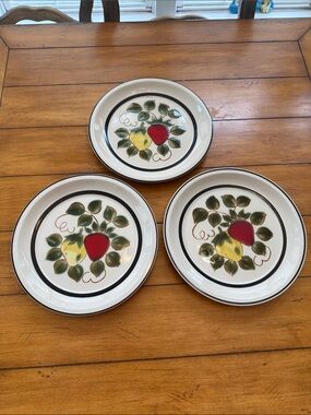 Vintage Sears & Roebuck Strawberries Dinner Plates Set of 3 Japan Stoneware